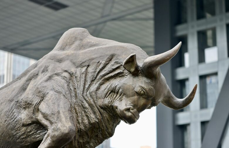 Bitcoin, Strategy Confirm Concurrent Bull Cross, Strengthening Uptrend Signal: Technical Analysis