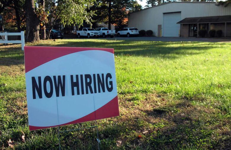 U.S. Added 139K Jobs in May, Roughly In Line With Forecasts